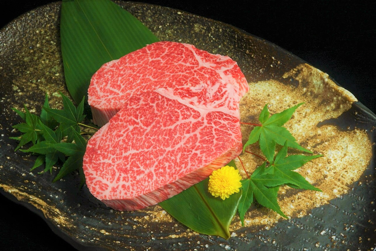 早割！【2025敬老の日ギフト】国産げんさん牛 厚切りヒレステーキ2枚(1枚約130g)