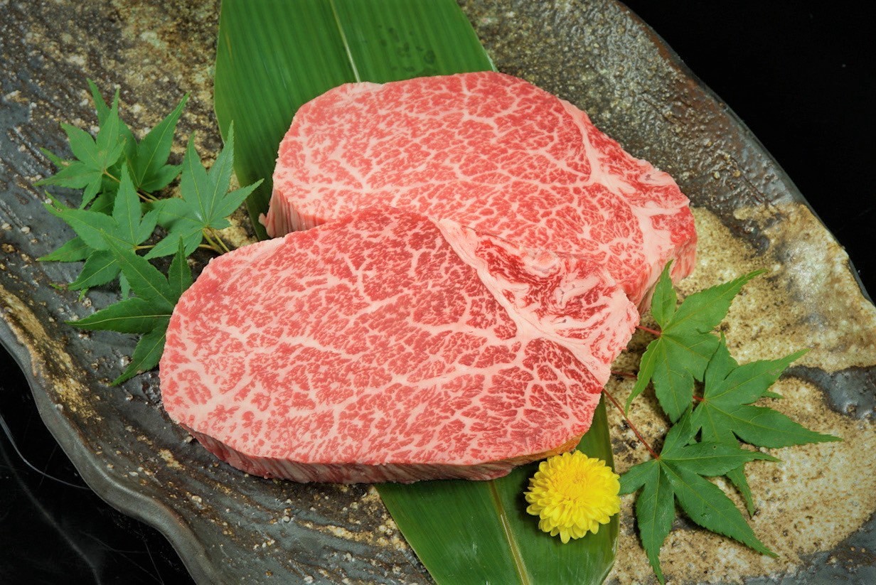 第30回近江牛友の会 最優秀賞受賞牛 ヒレステーキ(1枚約150g×2枚)